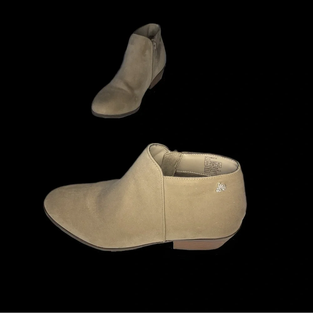 Sam Edelman “Petty Bootie” Sz 4 Putty/Tan Suede Heel Chelsea, also fits Youth 2